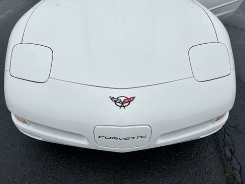 Used 2001 Chevrolet Corvette Convertible w/ Preferred Equipment Group2 image 26