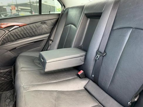 Used 2005 Mercedes-Benz E 500 4MATIC Sedan image 37