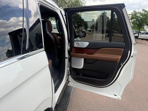 Certified 2024 Lincoln Navigator L Reserve AWD/4WD image 25
