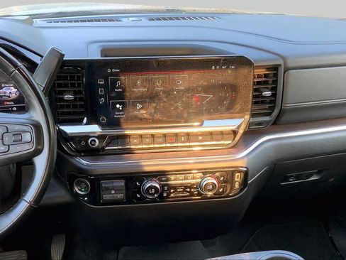 Used 2025 GMC Sierra 1500 SLT RWD image 7