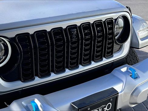 Used 2024 Jeep Wrangler High Altitude image 31