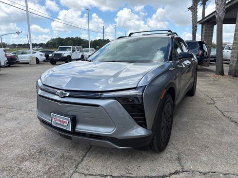 Used 2026 Chevrolet Blazer EV LT w/ Super Cruise Package FWD image 17
