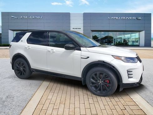 Certified 2025 Land Rover Discovery Sport Dynamic SE AWD/4WD image 3