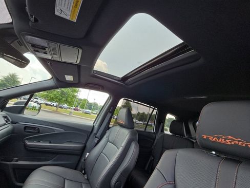 Used 2023 Honda Passport TrailSport image 18