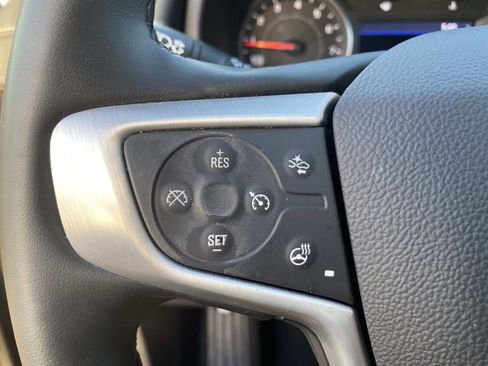 Used 2024 GMC Terrain SLT image 18