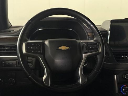 Used 2023 Chevrolet Suburban Premier RWD image 19