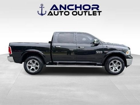 Used 2018 RAM 1500 Laramie w/ Convenience Group AWD/4WD image 9