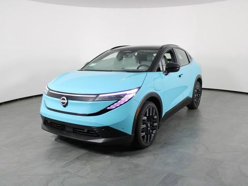 New 2026 Nissan Leaf Platinum+ w/ Cargo Package (Platinum+) image 2