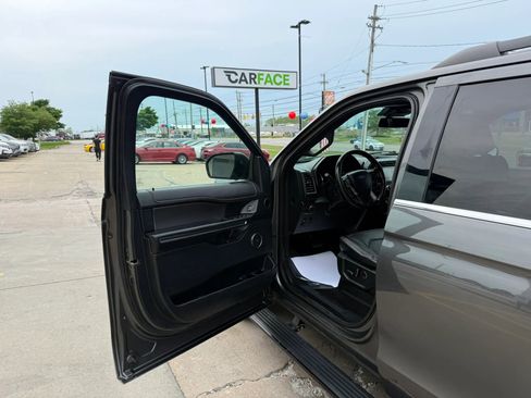 Used 2019 Ford Expedition Limited w/ Equipment Group 303A AWD/4WD image 17