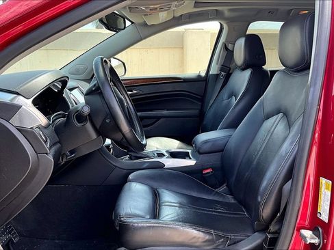 Used 2016 Cadillac SRX Luxury FWD image 4