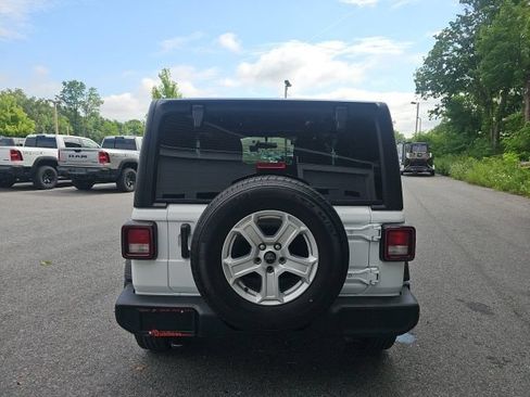 Used 2023 Jeep Wrangler Sport AWD/4WD image 6