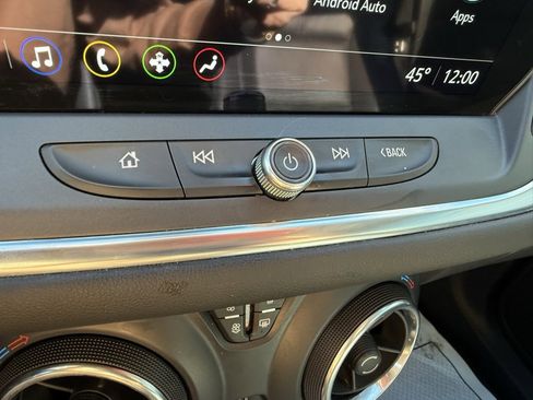 Used 2024 Chevrolet Blazer LT image 28