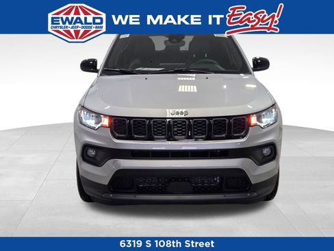 New 2026 Jeep Compass Latitude image 10