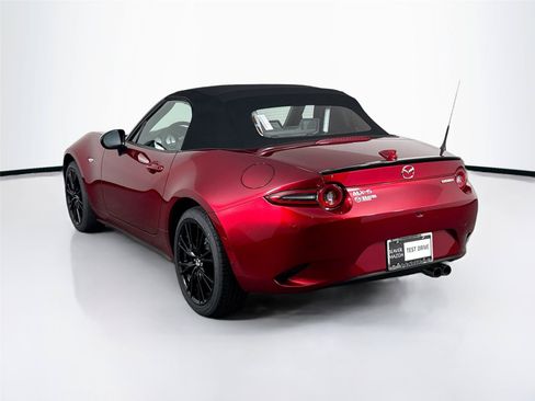 New 2026 MAZDA MX-5 Miata Club w/ Interior Package RWD image 8