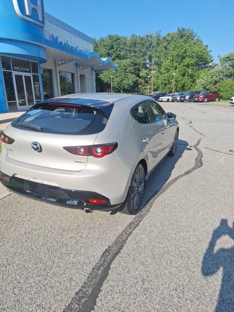 Used 2023 MAZDA MAZDA3 s FWD image 6
