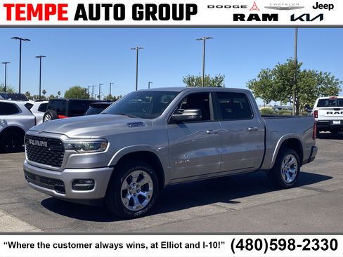 Used 2025 RAM 1500 Big Horn AWD/4WD image 1