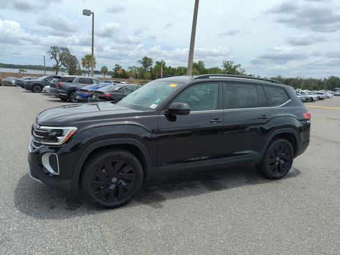 Used 2025 Volkswagen Atlas SE w/ Black Wheel Package AWD/4WD image 13