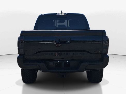 Used 2023 Toyota Tacoma TRD Off-Road w/ TRD Premium Off Road Package AWD/4WD image 5