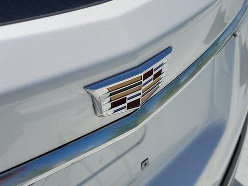 Certified 2023 Cadillac XT5 Luxury FWD image 6