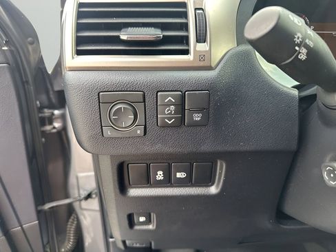 Used 2021 Lexus GX 460 image 29