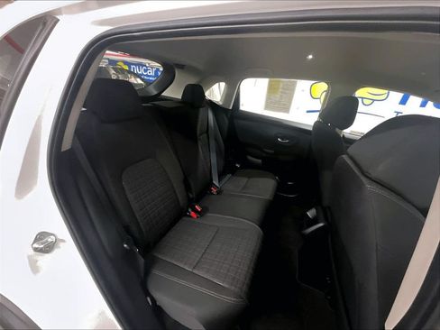 Used 2023 Honda HR-V LX image 16