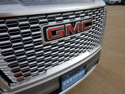 Certified 2024 GMC Yukon XL Denali w/ Max Trailering Package image 38