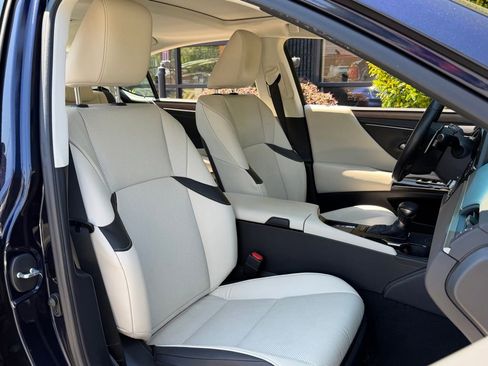 Used 2023 Lexus ES 350 w/ Premium Package image 34