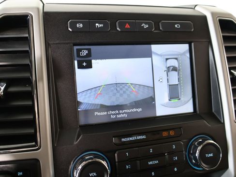 Used 2019 Ford F250 Lariat w/ Lariat Ultimate Package AWD/4WD image 6
