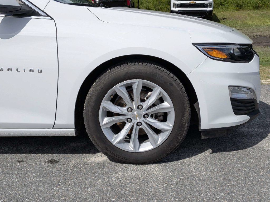 Used 2025 Chevrolet Malibu LT FWD image 11