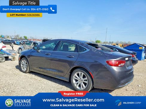 Used 2015 Chrysler 200 Limited FWD image 3