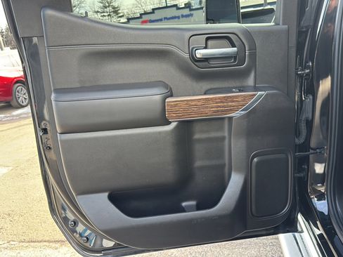 Used 2019 Chevrolet Silverado 1500 High Country image 23