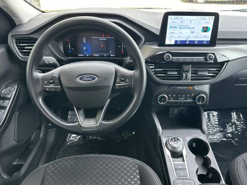 Used 2025 Ford Escape Active AWD/4WD image 11