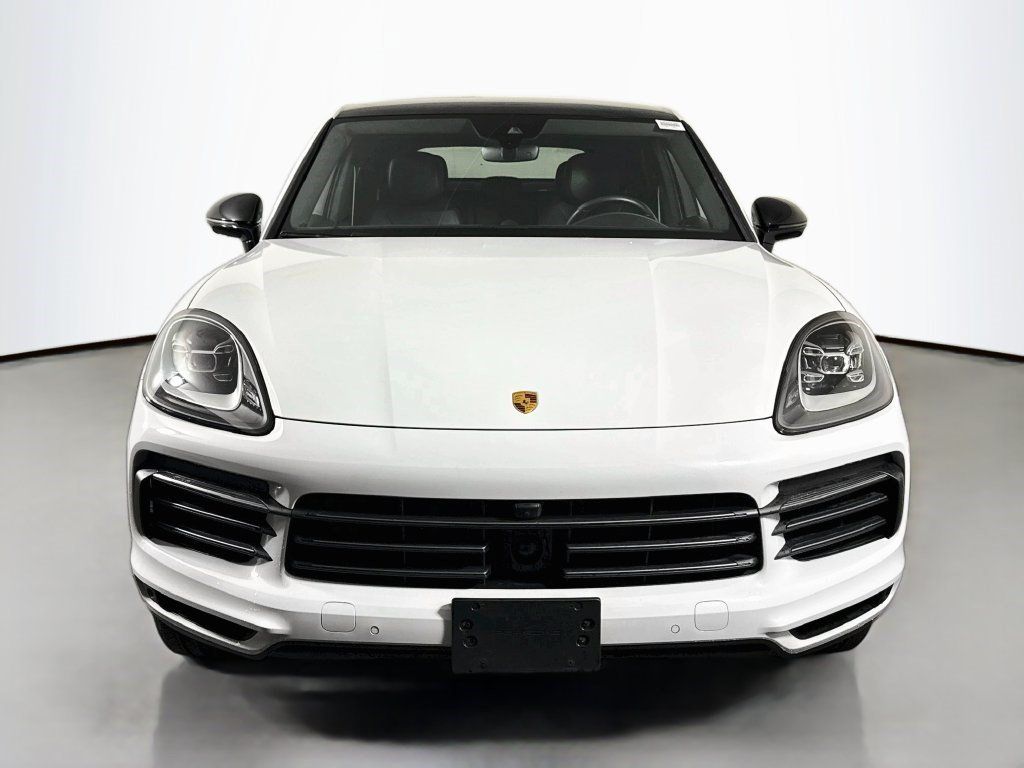 Used 2023 Porsche Cayenne Platinum Edition AWD/4WD image 2