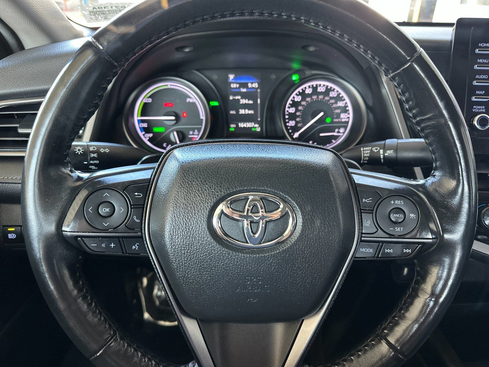 Used 2024 Toyota Camry SE w/ Cold Weather Package FWD image 20