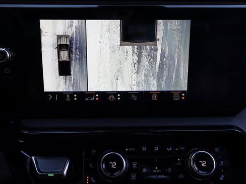 Used 2025 GMC Sierra 2500 AT4 image 10