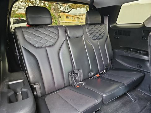 Used 2021 Hyundai Palisade Limited image 12
