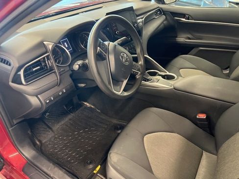Used 2021 Toyota Camry LE image 23