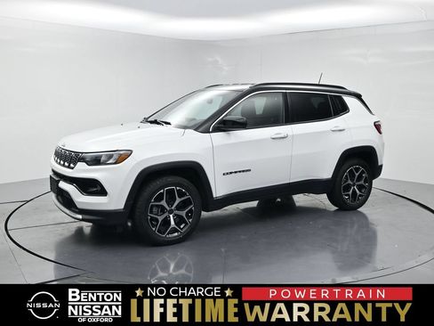 Used 2025 Jeep Compass Limited AWD/4WD image 1