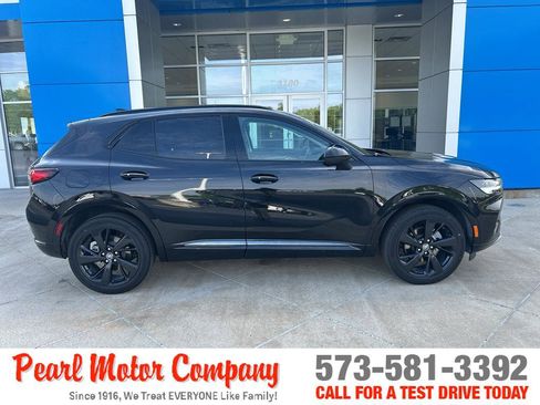 Used 2023 Buick Envision Preferred w/ Sport Touring Package AWD/4WD image 3