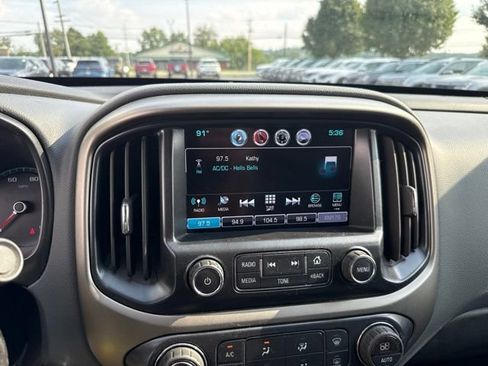 Used 2016 Chevrolet Colorado Z71 AWD/4WD image 17
