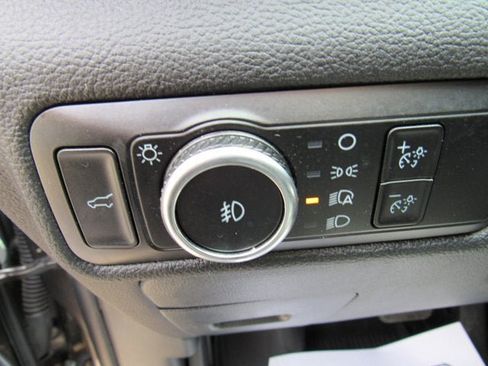 Used 2024 Ford Explorer XLT w/ Equipment Group 202A AWD/4WD image 11