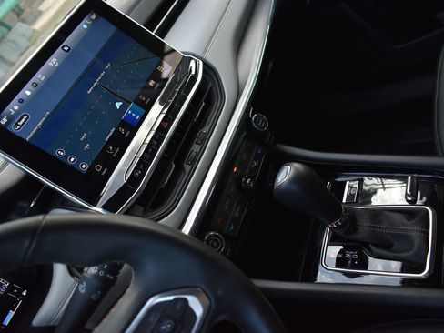 Used 2022 Jeep Compass Limited w/ Elite Group image 25