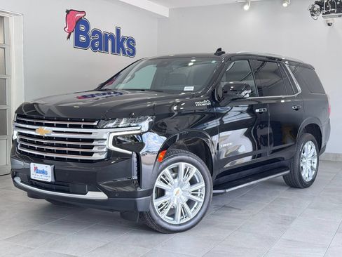 Certified 2024 Chevrolet Tahoe High Country AWD/4WD image 2