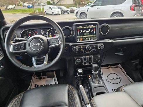 Used 2023 Jeep Wrangler Unlimited Sahara image 18