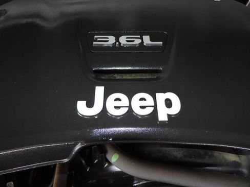 Used 2020 Jeep Gladiator Rubicon AWD/4WD image 21