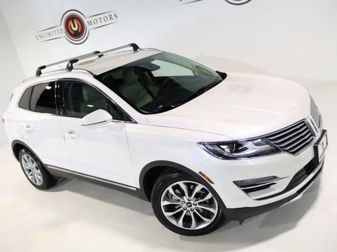 Used 2017 Lincoln MKC Select w/ Lincoln MKC Climate Package image 7