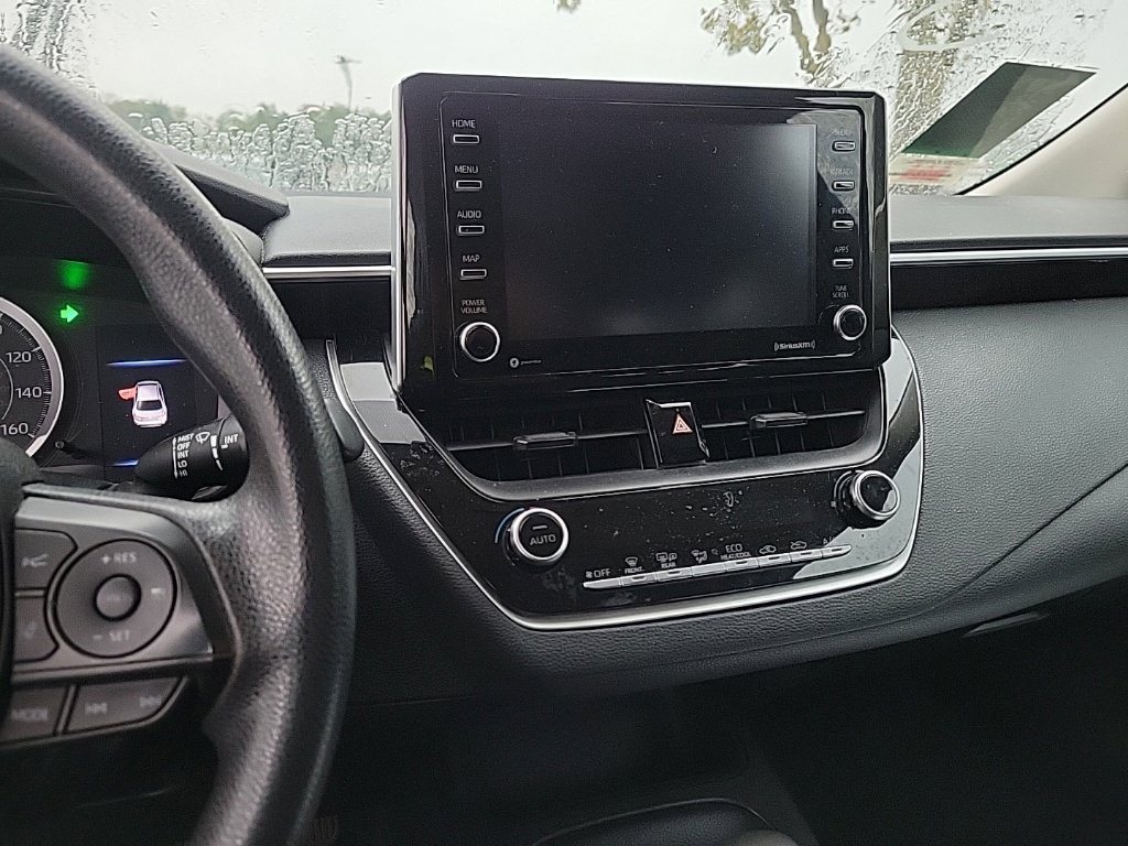 Used 2021 Toyota Corolla LE FWD image 9