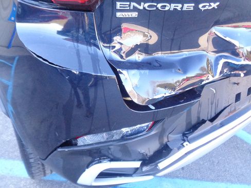 Used 2020 Buick Encore GX Select image 2