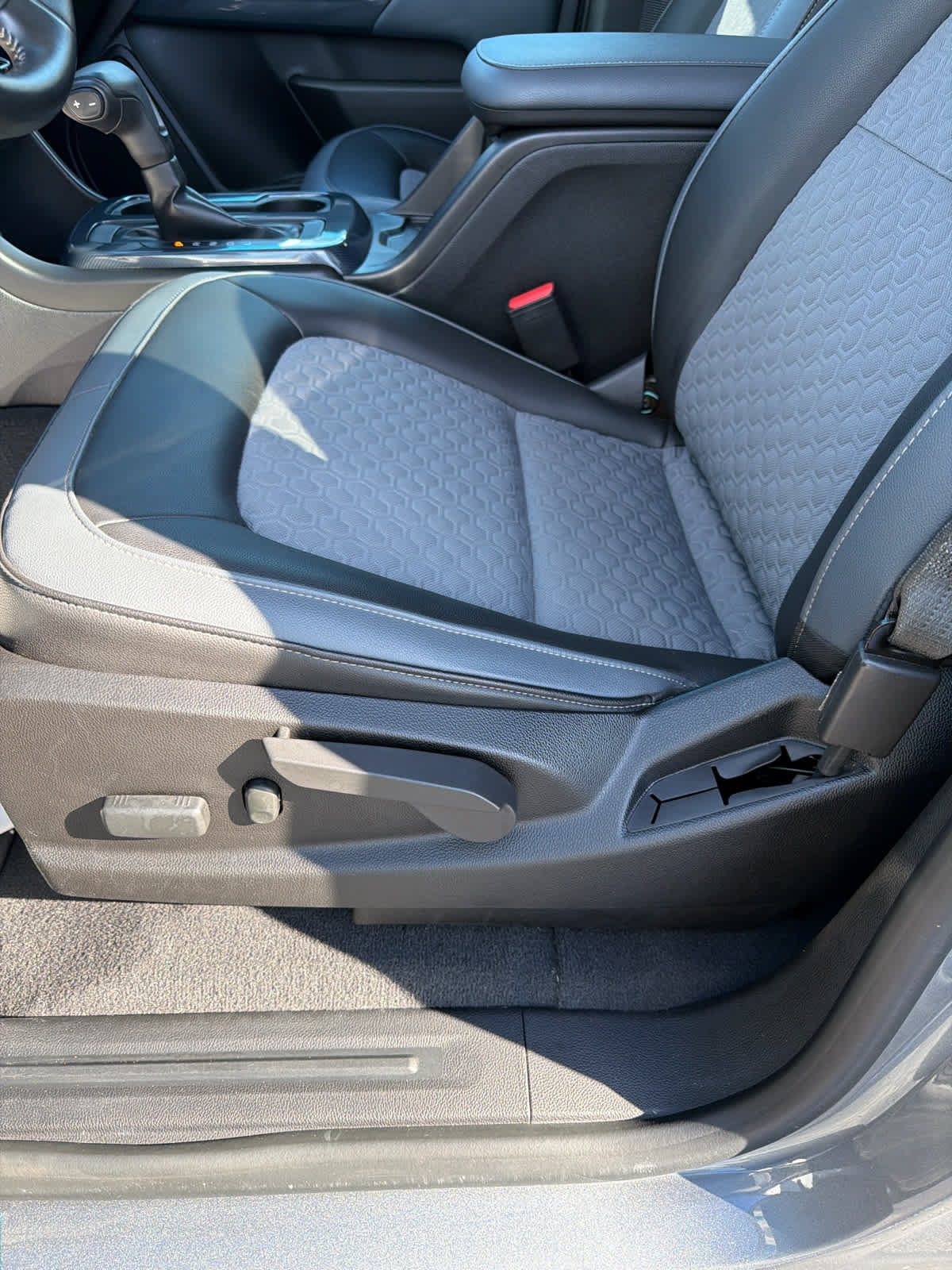 Used 2019 Chevrolet Colorado Z71 AWD/4WD image 19