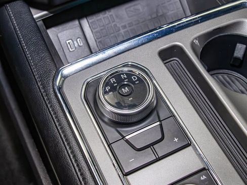 Used 2020 Ford Expedition XLT w/ Equipment Group 202A image 19